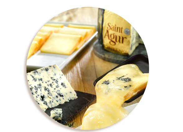 Verfeinert jedes Raclette: Saint Agur Blauschimmelkäse Verfeinert jedes Raclette: Saint Agur Blauschimmelkäse