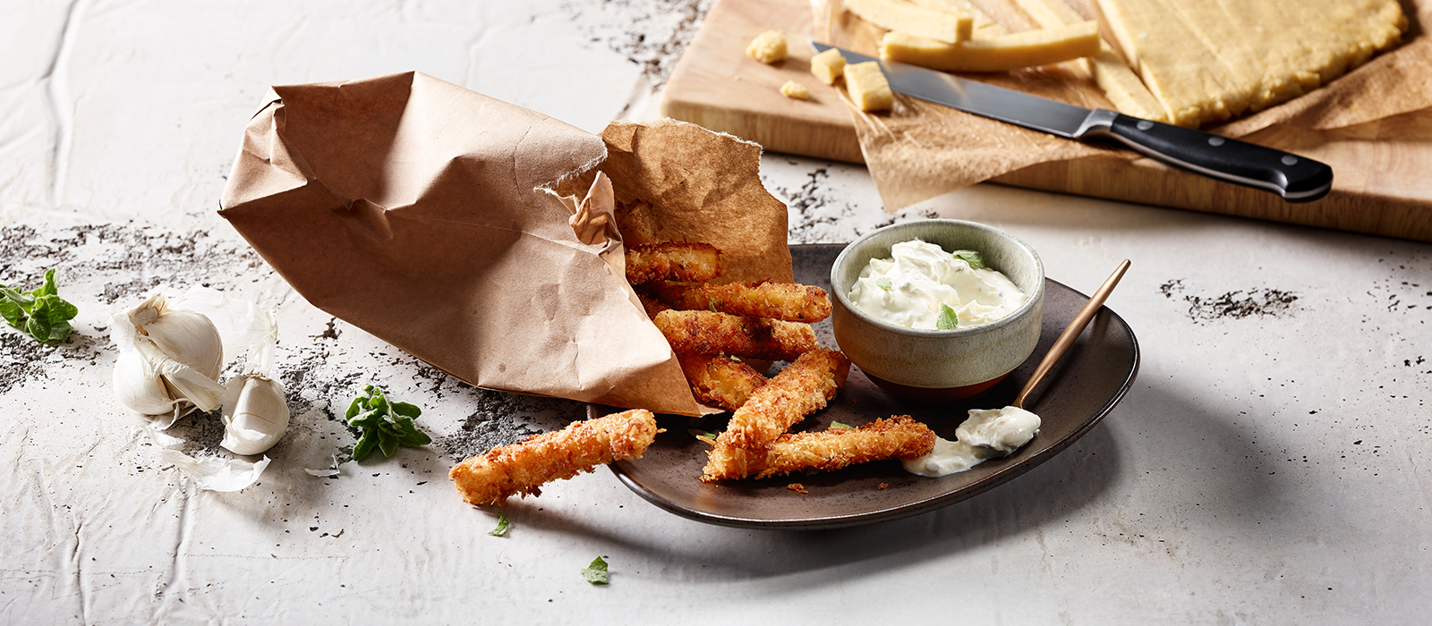 Knusprige Polenta-Schnitten mit Dip Knusprige Polenta-Schnitten mit Dip