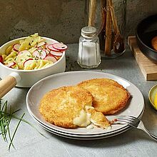 Frisch angerichtet wird das Kohlrabi Cordon-Bleu mit Fol Epi Käse zum Geschmackserlebnis