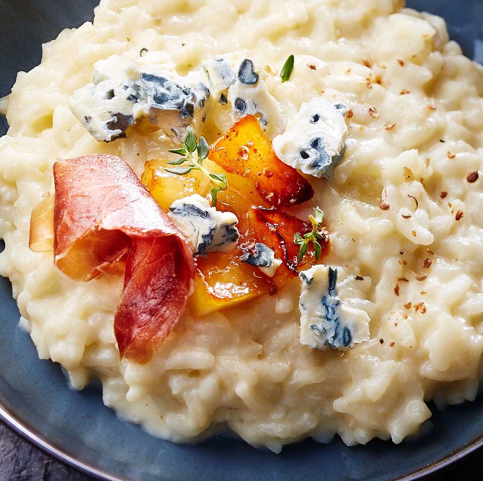 Blauschimmelkäse Risotto mit Bacon und Birne-Ingwer-Konfit