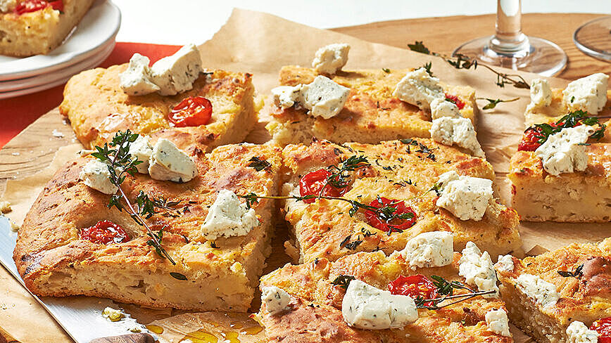 Das mediterrane Kartoffelbrot Rezept ist eine interessante Variation der italienischen Focaccia.