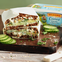 Avocado-Gurken-Sandwich mit Milkana Cremig Leicht auf Vollkornbrot. 