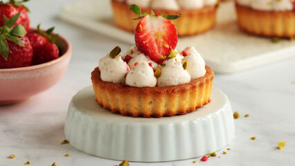 Erdbeer-Pistazien-Tartelette