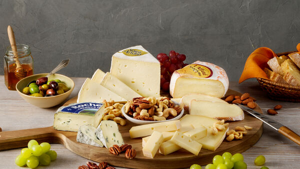 Käse und Nüsse Pairing Ambiente Seitenansicht