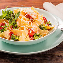Rezept Tagliatelle mit Cocktailtomaten, Brokkoli und Brunch