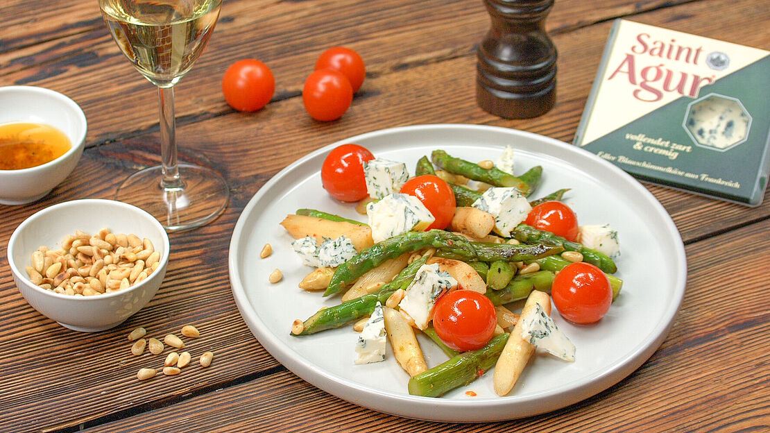 Foodpairing-Rezept Videoanleitung für lauwarmen Spargelsalat mit Saint Agur