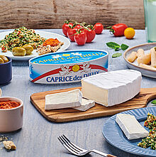 caprice des dieux header dinner