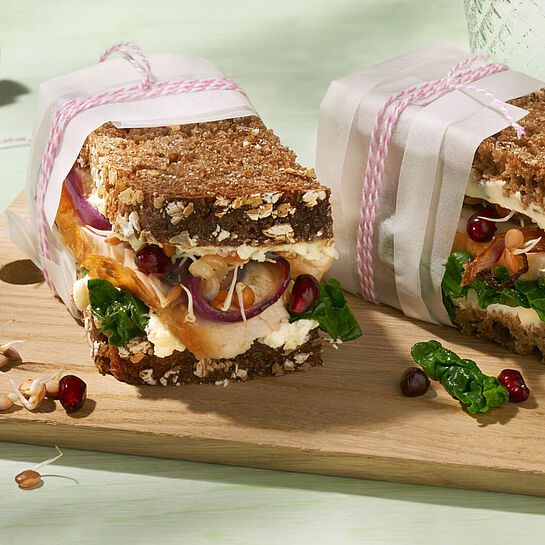 rezept-bresso-wrapped-sandwich-mit-haehnchenbrust-und-spinat wrapped sandwich mit bresso portionen feine kraeuter mit haehnchenbrust und spinat