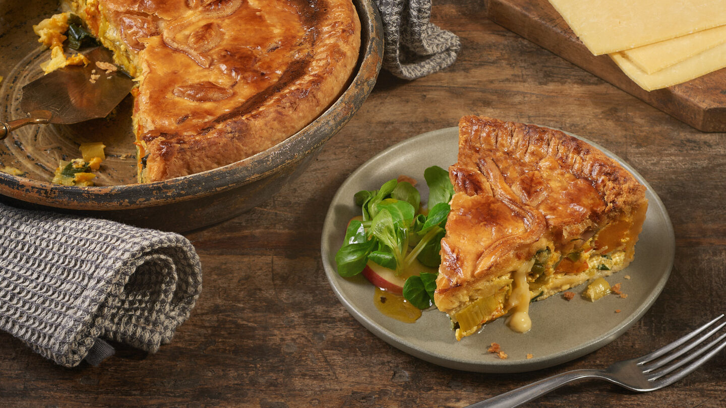 Pie mit Cheddar- und Kürbisfüllung