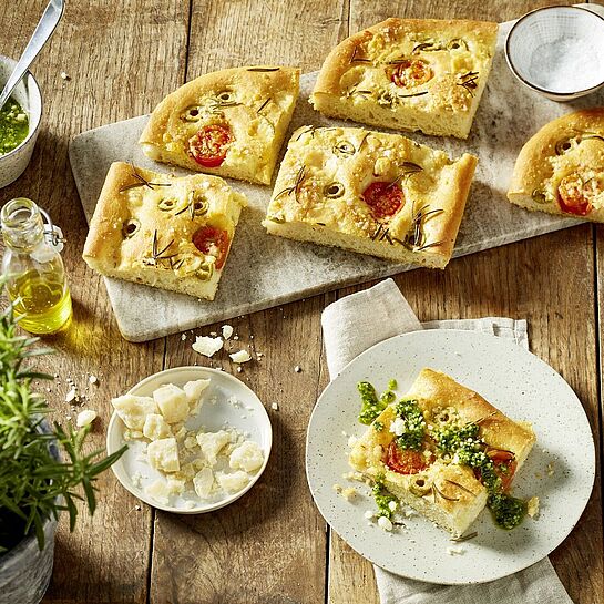 Grana Padano-Focaccia mit Pesto