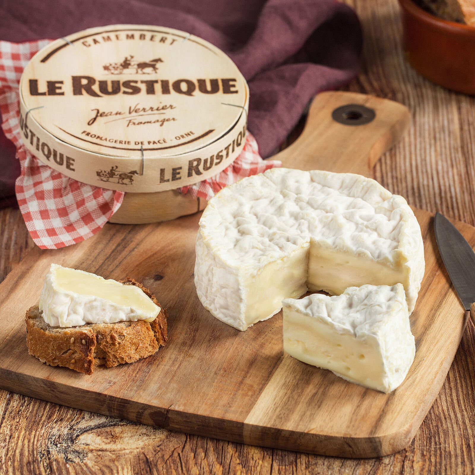 Camembert Rustique