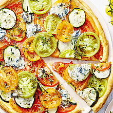 Tarte mit Tomaten und Zucchini und Saint Agur 