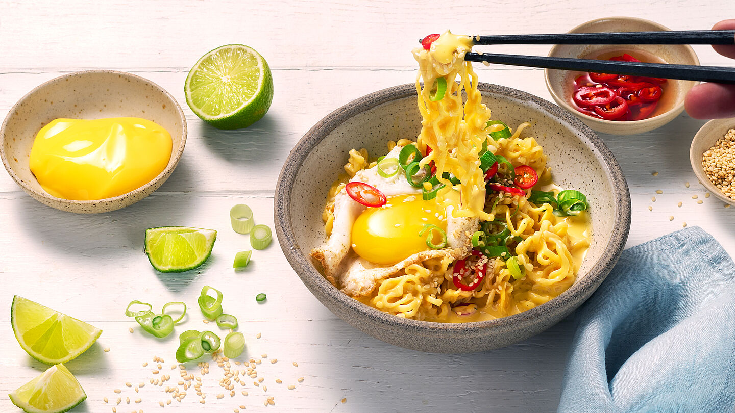 Spicy cheese ramen Spicy Cheese instant ramen