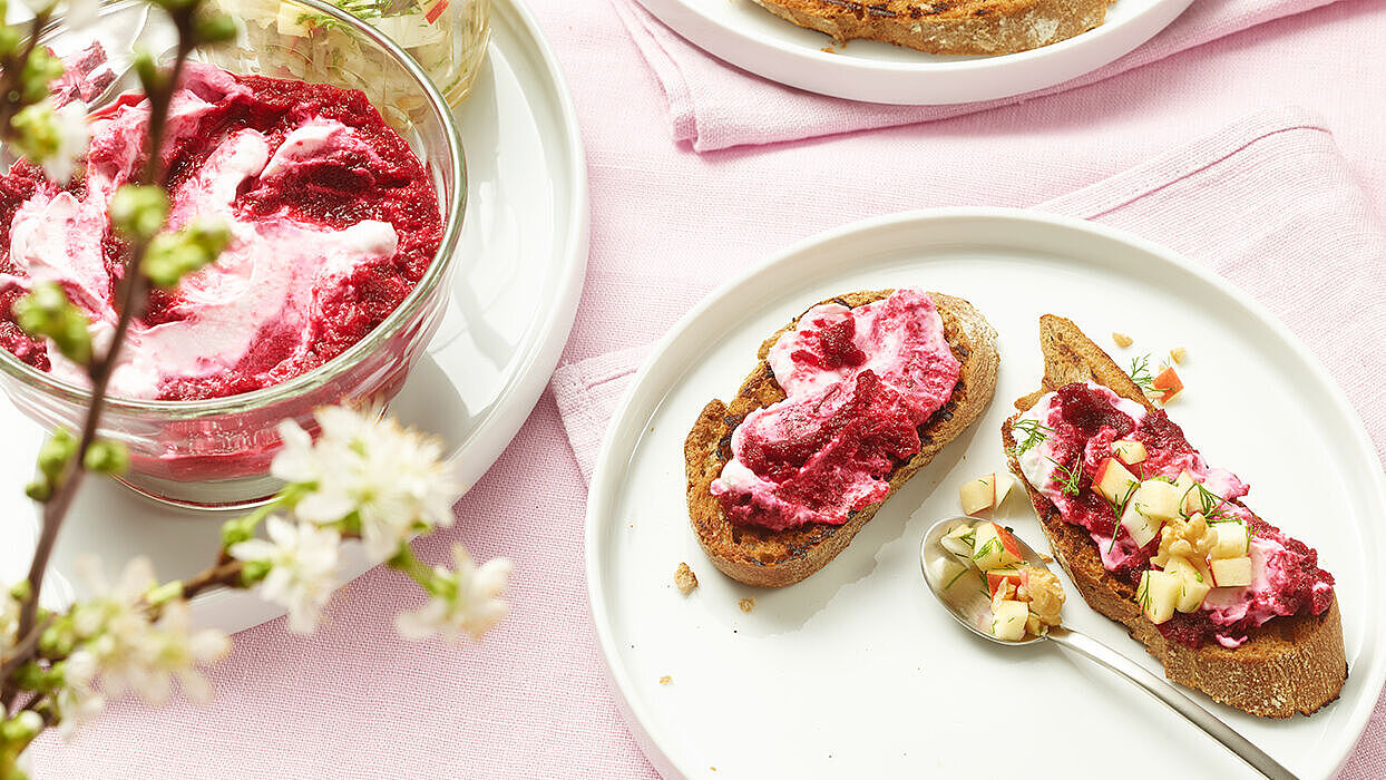 Rote-Bete-Aufstrich mit Chavroux