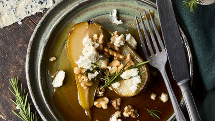 Saint Agur mit pochierter Birne