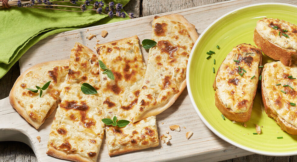 Schneller Flammkuchen mit Bresso Wildkräuter