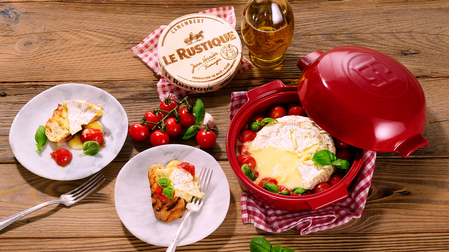 Grill-Camembert mit Kirschtomaten