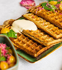 Rezept für herzhafte Mairüben-Waffeln