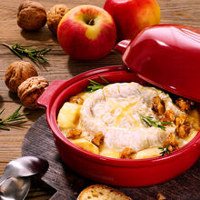 Grill-Camembert mit karamellisierten Äpfeln