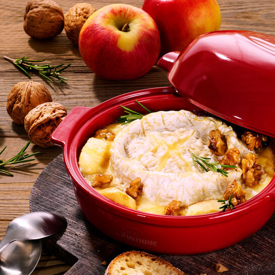 Grill-Camembert mit karamellisierten Äpfeln