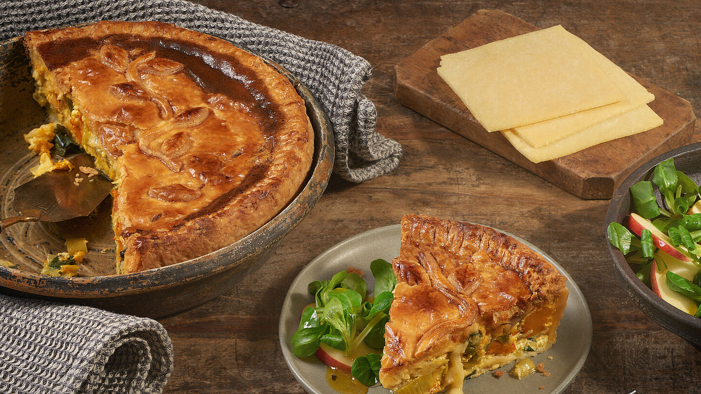 Pie mit Cheddar- und Kürbisfüllung