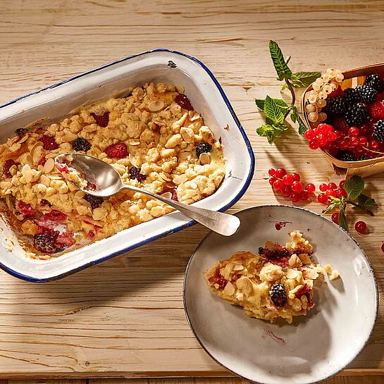 Leckere süße Cannelloni mit Waldbeeren und Brunch Zarte Blüte! Fruchtig, frisch und einfach nachzukochen