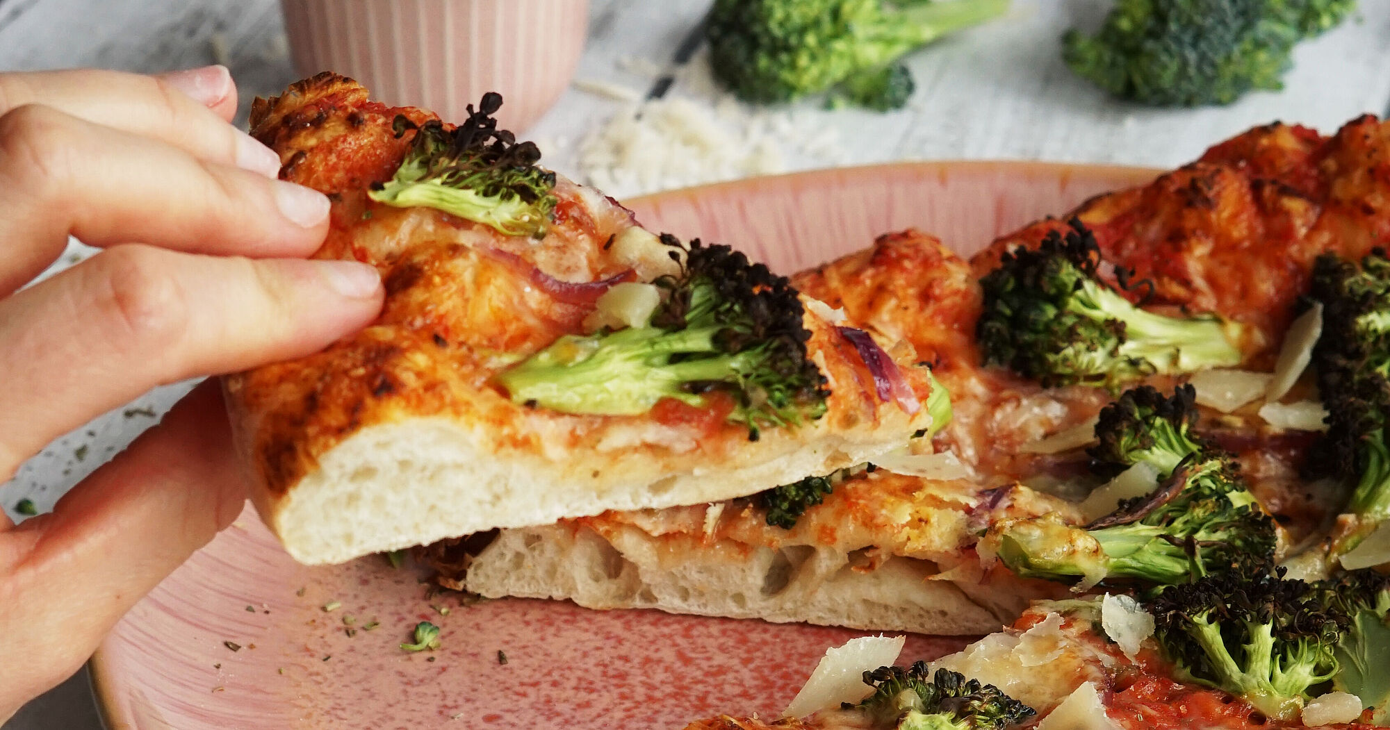 Rezept für eine Brokkoli-Knoblauch-Pizza