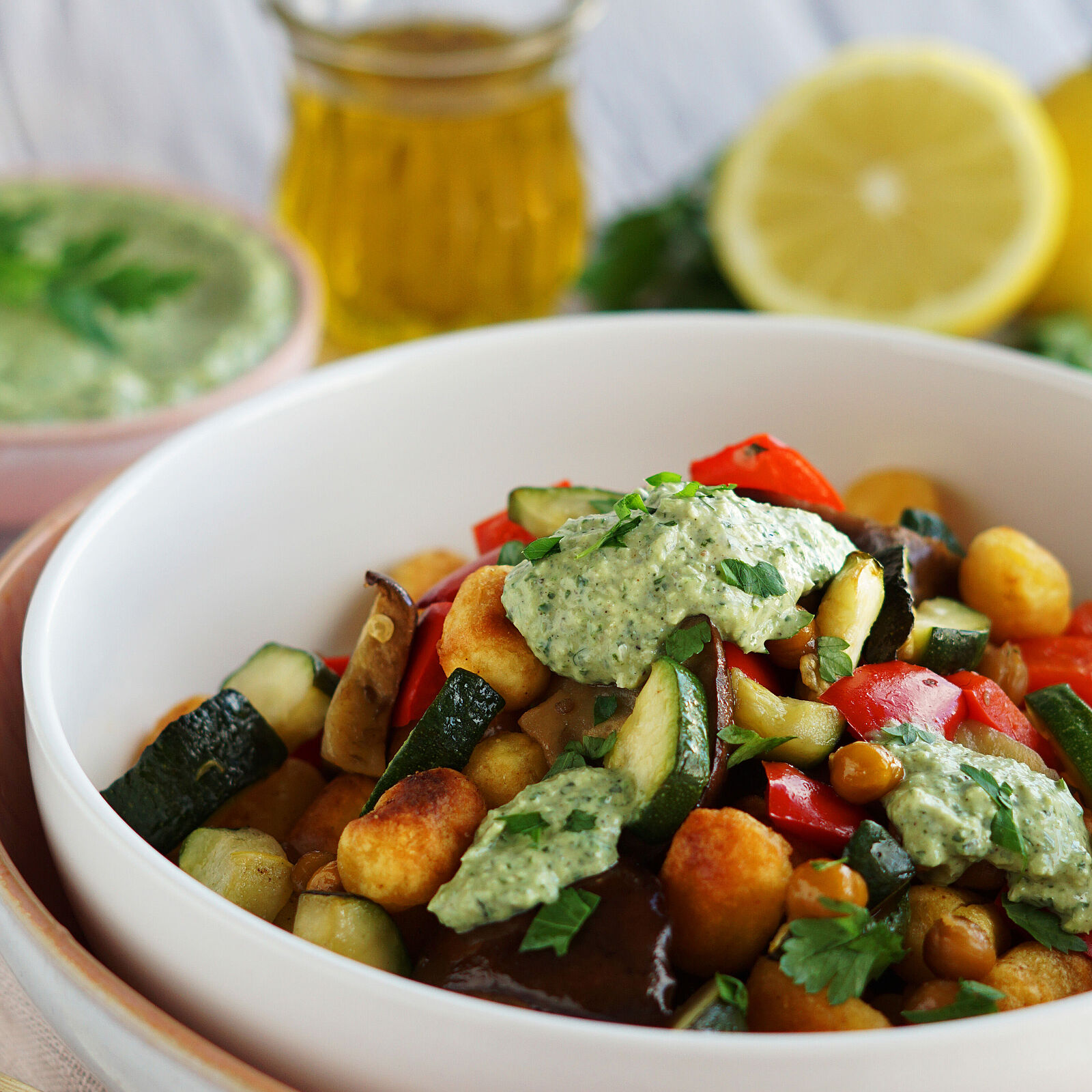 Gerösteter Gnocchi-Salat mit Kichererbsen
