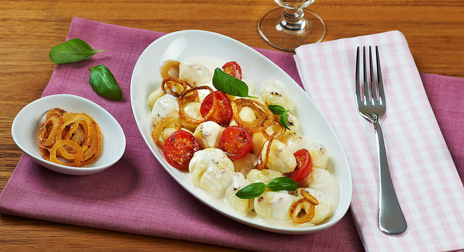 Gnocchi mit Käsesoße „Tessiner Art“