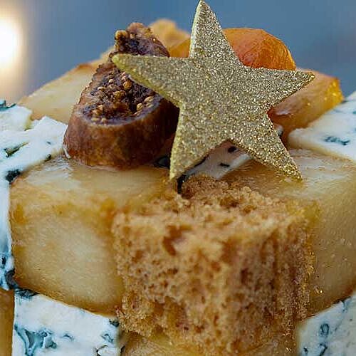 Weihnachtlich angerichtet wird der Zauberwürfel aus Lebkuchen, Birne und Saint Agur zum Hingucker