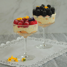 Beeren-Dessert im Glas