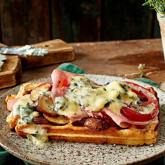 Überbackene Waffeln mit Saint Agur 