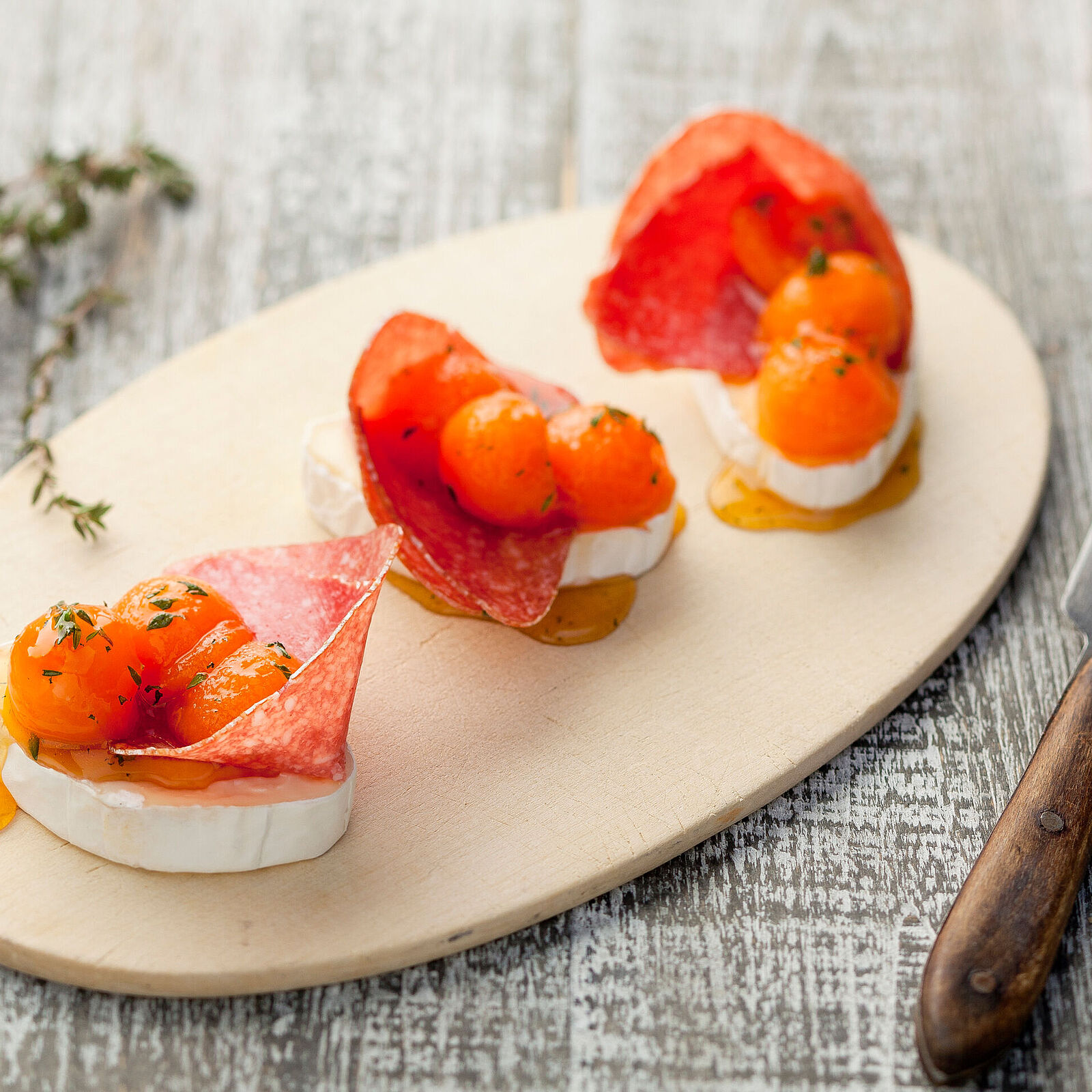 Melonen-Käse-Schiffchen