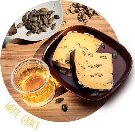 Käsebegleiter: Kathis Kräuterhof Kürbisknacker und White Grace