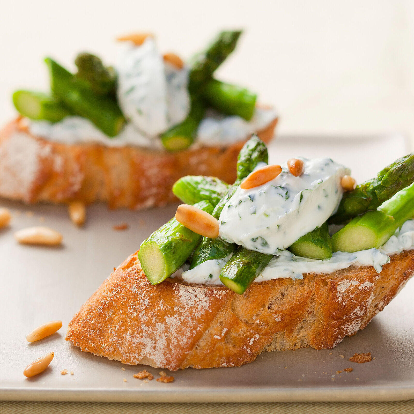 Spargelcrostini Chavroux