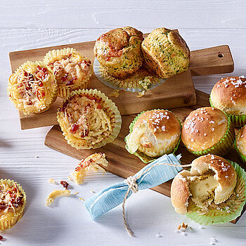 Schnelles Rezept für vegetarische Mini Muffins in den Variante Laugen Muffins, Spaghetti Carbonara und Spinat-Käse-Muffins.