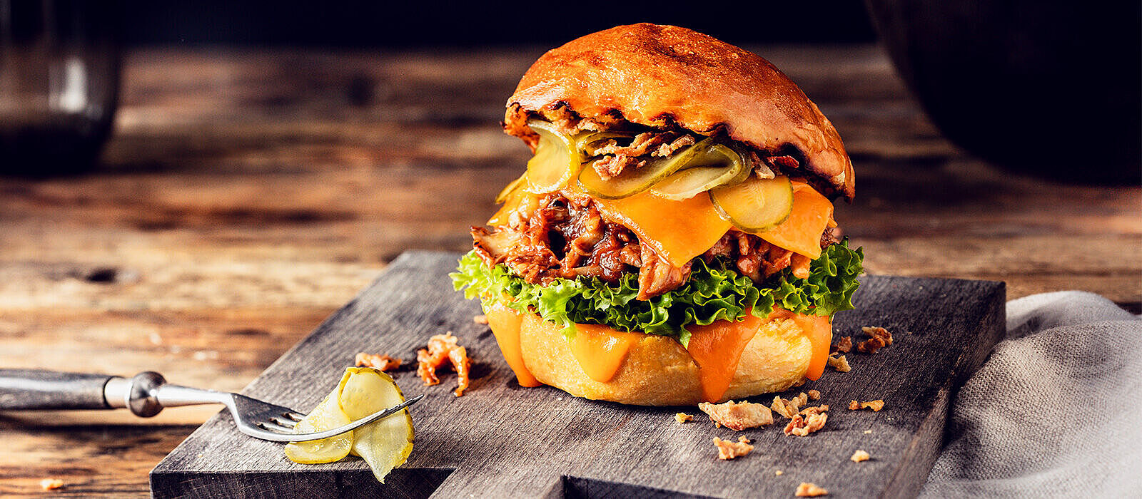 Pulled Chicken Cheese Burger