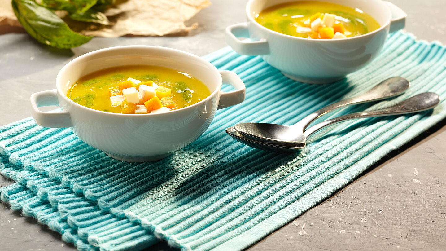 Rezept Feine Gemüsesuppe mit Pesto - immer ein Genuss