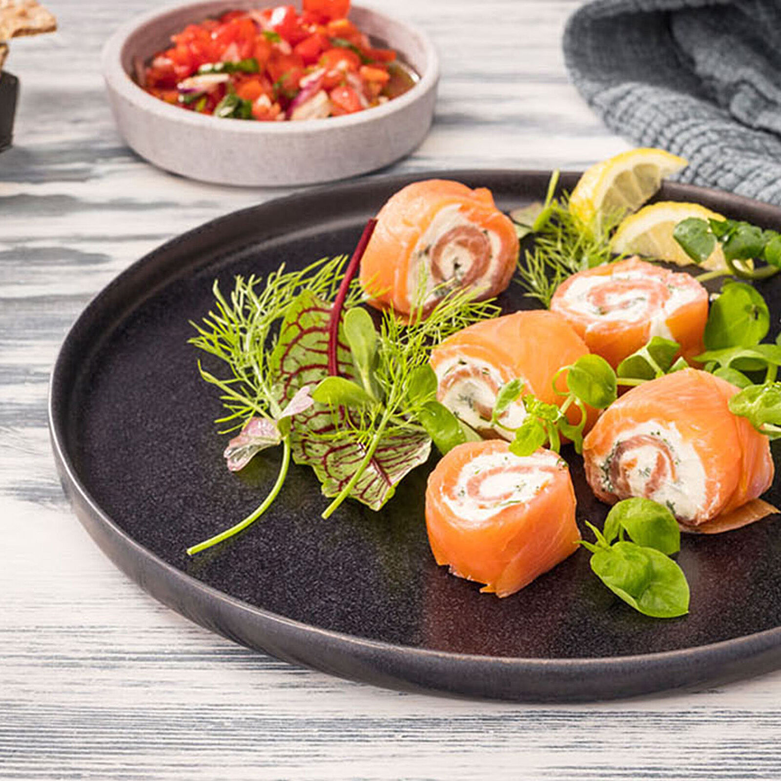 Lachsröllchen gefüllt mit Brunch Natur Balance