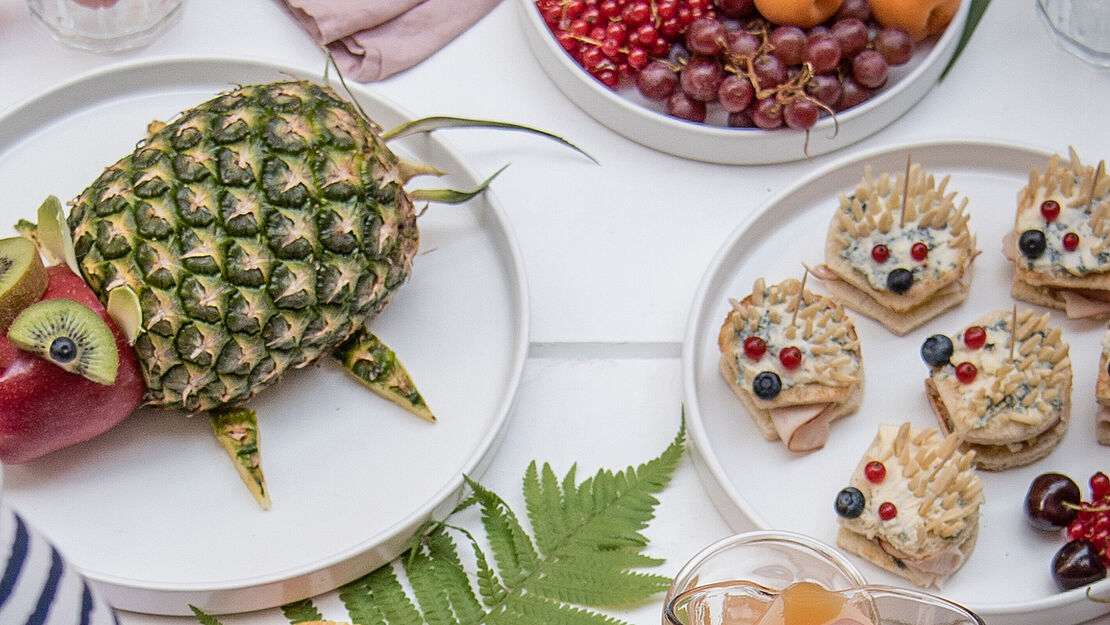 Mini Käseigel Toast mit Ananas und Schinken 