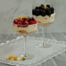 Beeren-Dessert im Glas