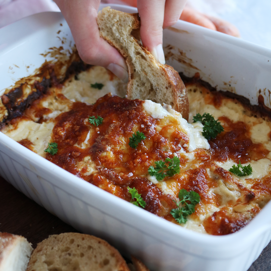 Gebackener Artischocken Dip mit Käse