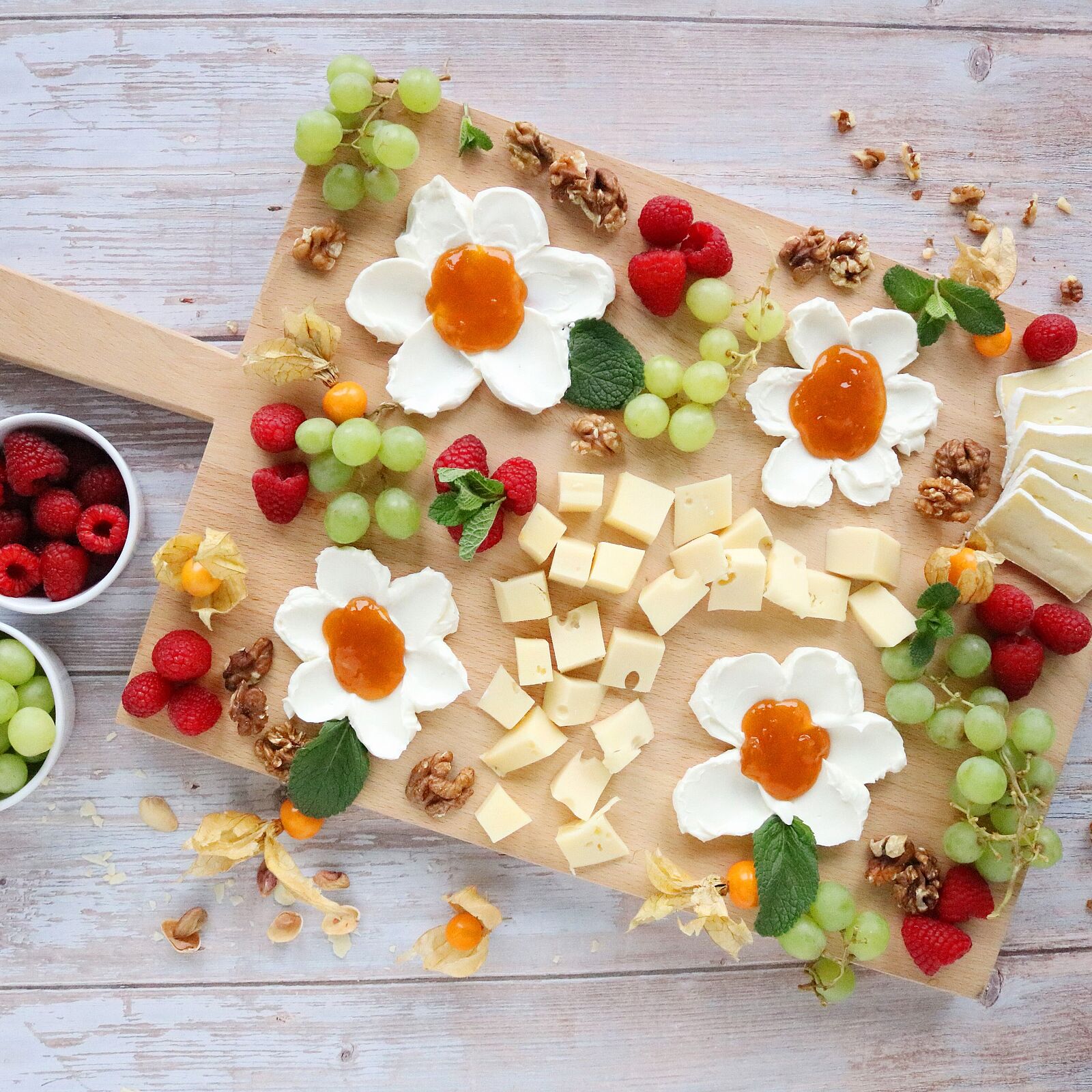 Frischkäseblumen-Board