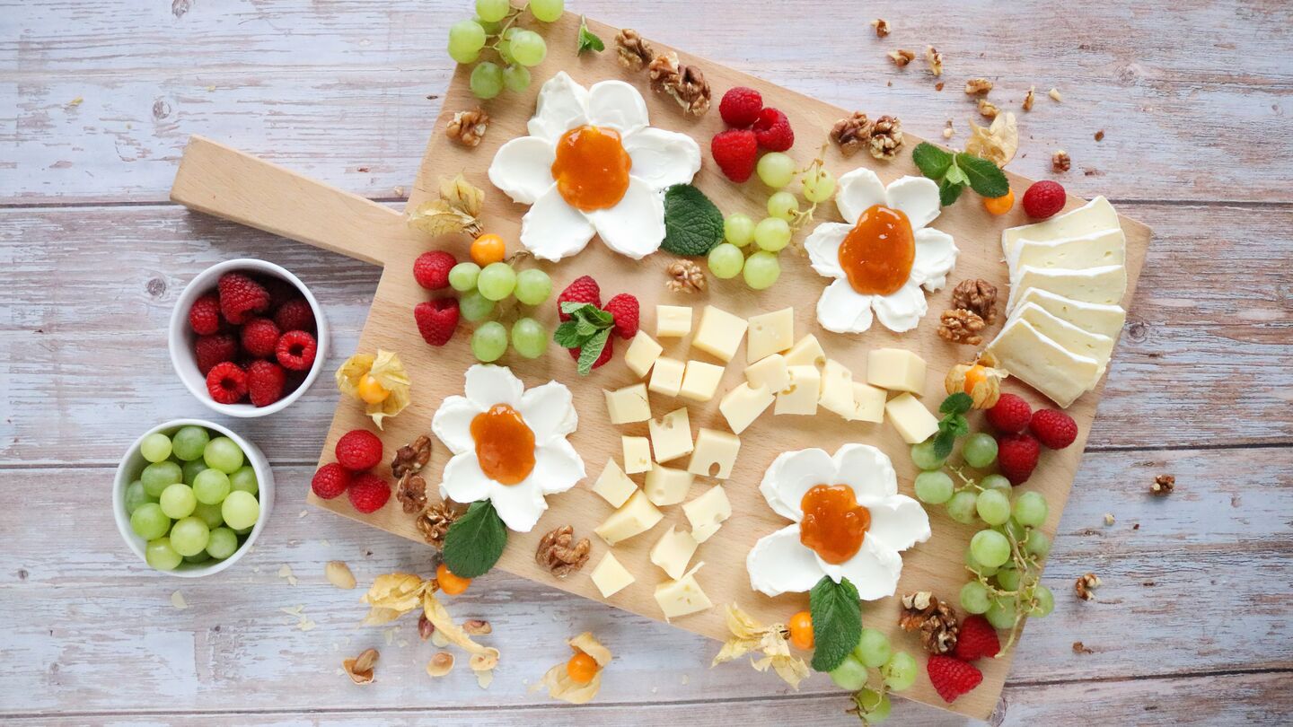 Frischkäseblumen-Board