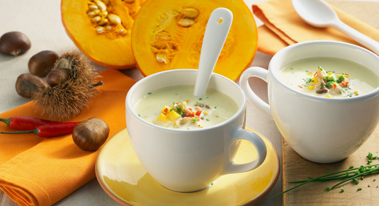 Gemüsecremesuppe mit Milkana Sahne