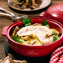 Gegrillter Camembert mit Pilzen der Saison