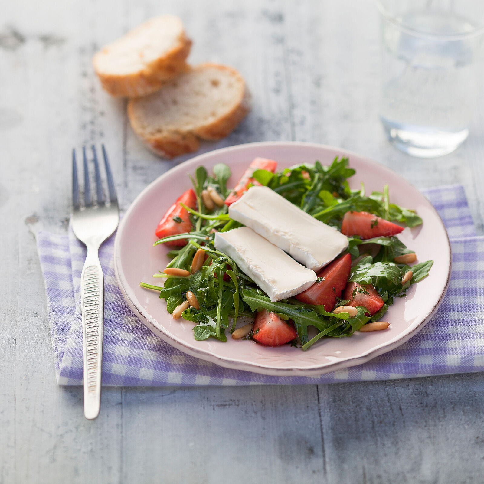 Rucola Salat mit Erdbeeren
