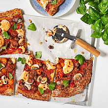 Low Carb Pizza mit Zucchiniboden