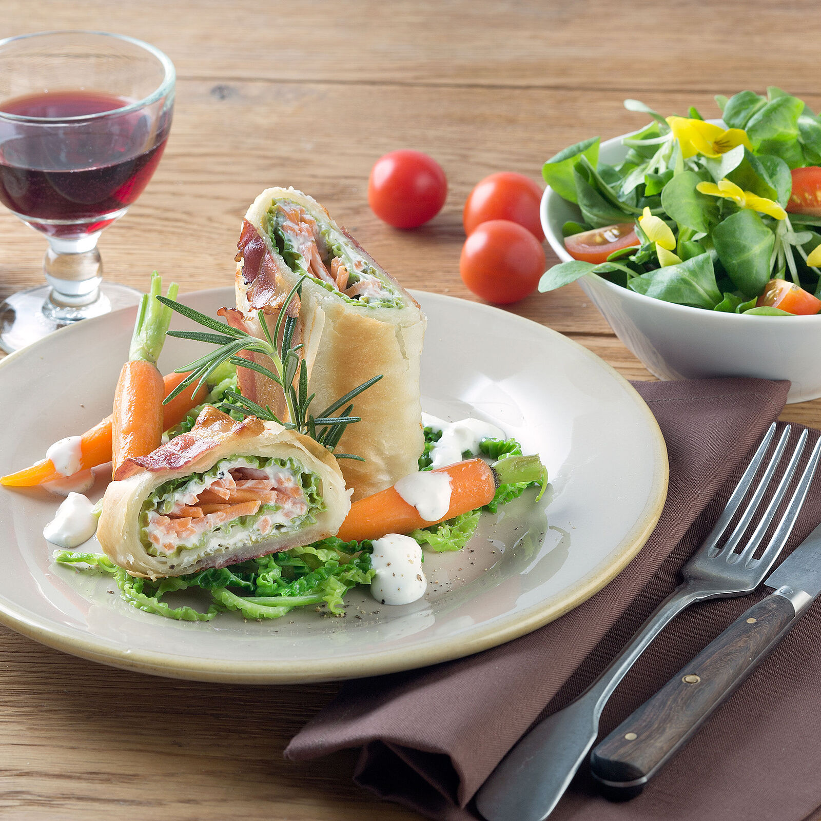 Knusprige Winterrollen mit Wirsing und Ziegenfrischkäse