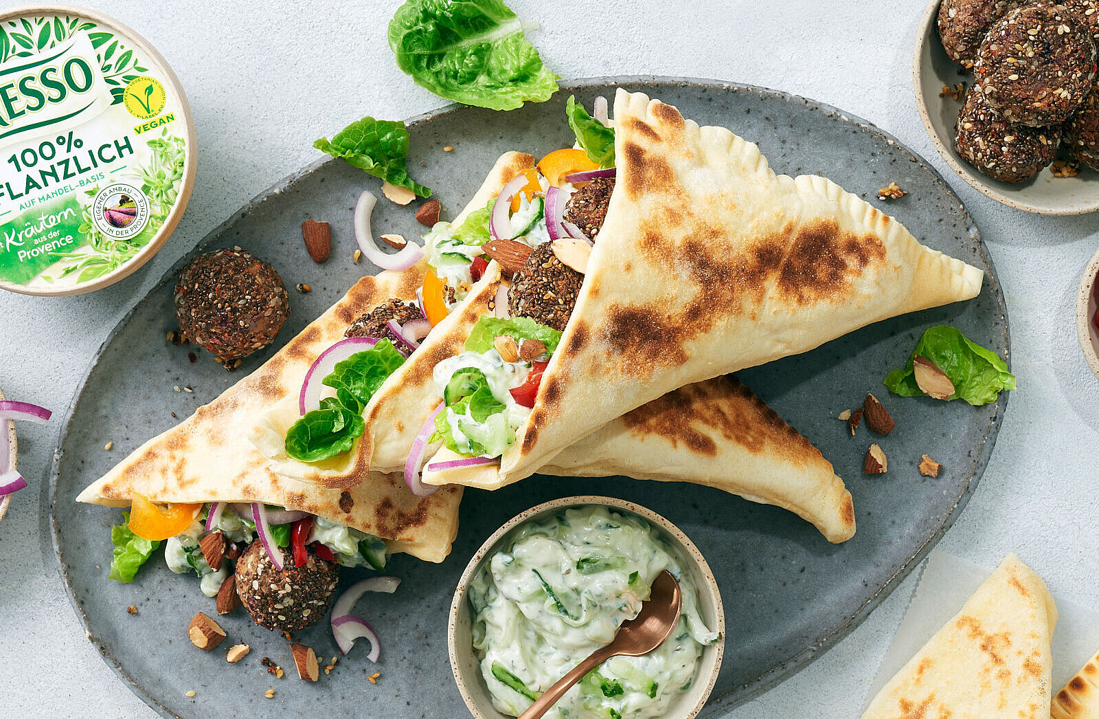 Veganer Döner mit Bohnen-Falafel-Bällchen